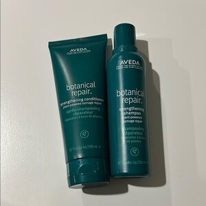 NWT Bundle of 2 Aveda Botanical Repair Strengthening Shampoo and Conditioner